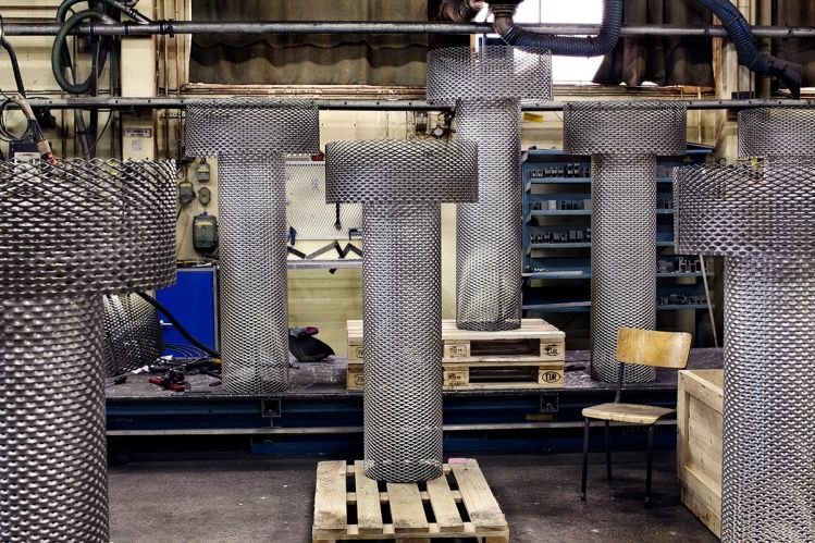 Lampe od metalne čipke