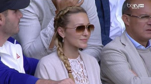 Sjajna frizura Jelene Đoković: asimetrična pletenica koju ćete i vi poželeti da isprobate (FOTO)