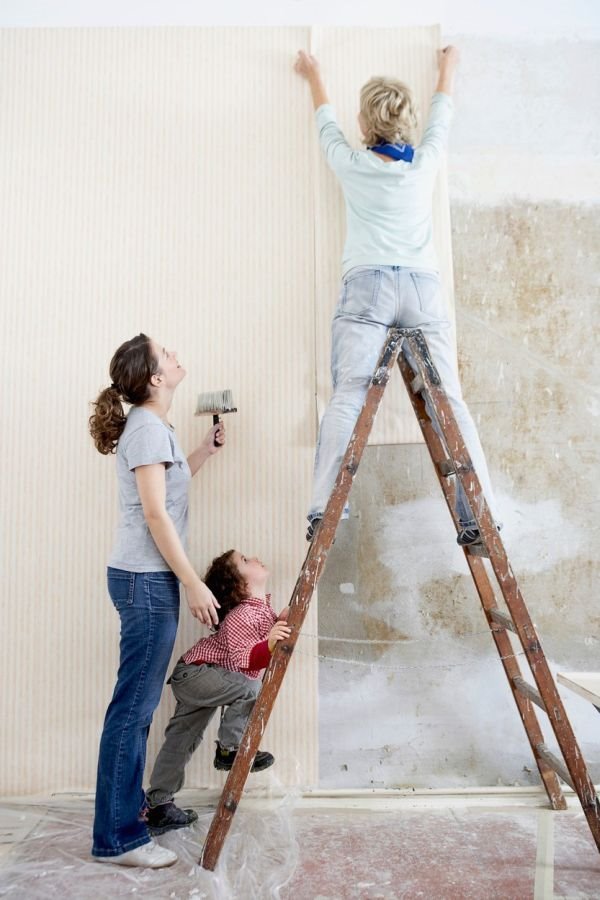 URADI SAM: kako da zalepite tapete i šta vam je potrebno od alata (FOTO)