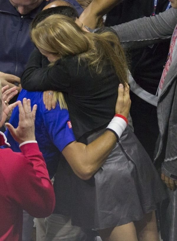 Modni trenutak: Jelena Đoković trijumfalna u crnom (FOTO)