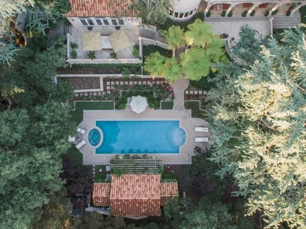 Domovi slavnih: zavirite u luksuzni dom oskarovca Kevina Kostnera od vrtoglavih 5,5 miliona dolara (FOTO+VIDEO)