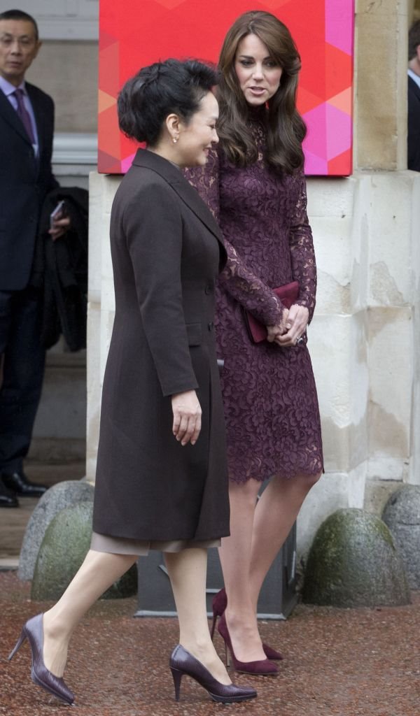 Modni diktat Kejt Midlton: svi u tonu sa ljubičastom princezom! (FOTO)