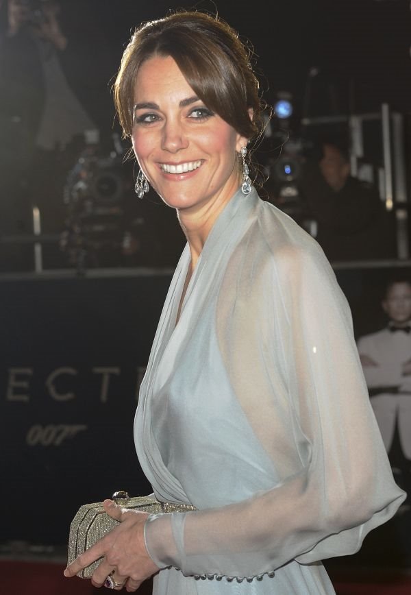 Modni trenutak: Kejt Midlton u provokativnoj providnoj haljini zapanjila svet (FOTO)