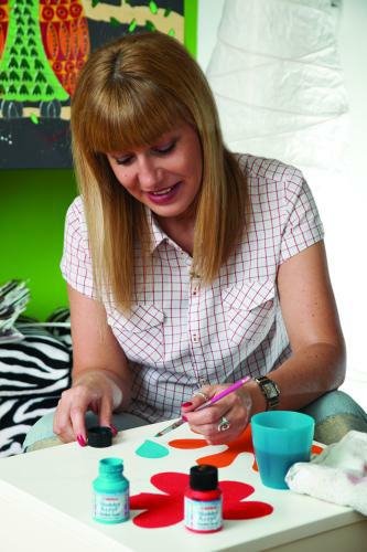 Oslikani stočić služi i kao polica