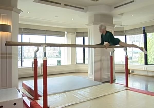 Najstarija gimnastičarka (90) osvojila sva srca: upoznajte Džoanu Kuas i pogledajte kako vežba na razboju! (FOTO + VIDEO)