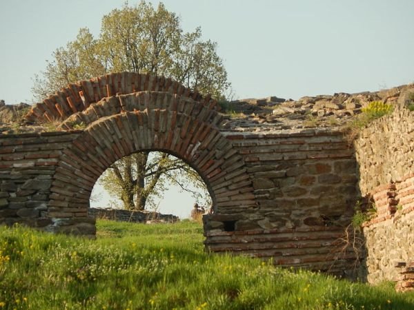 Bogata istorija uz najbolje ćevapčiće: šta sve morate obići kad posetite Leskovac  (FOTO)