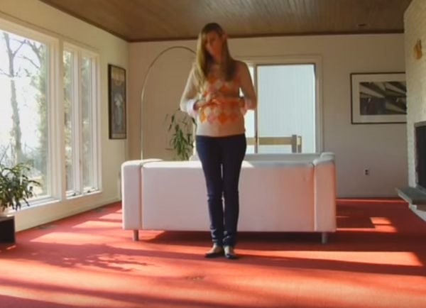 Kako da najbezbednije postavite veliku pravu novogodišnju jelku (FOTO + VIDEO)