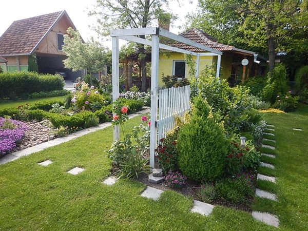 Izabrana najlepša bašta u Srbiji za 2015. godinu