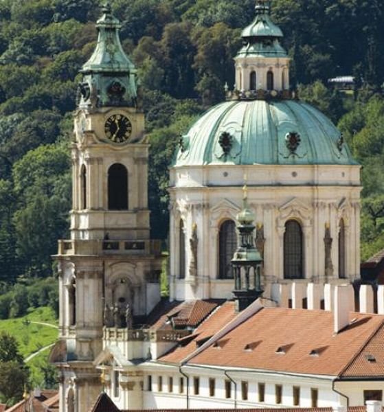 Prag: grad sa 100 tornjeva