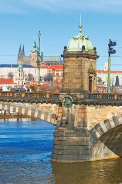 Prag: grad sa 100 tornjeva