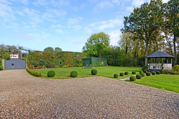 (VIDEO) Crkva preuređena u dom: pogledajte neverovatan luksuzni enterijer