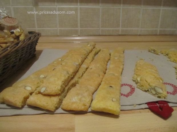 Kako su nezaposleni roditelji troje dece pokrenuli svoj biznis: Jelena (36) i Davor Đurđević (47) prave kolače kojima se divi ceo Beograd