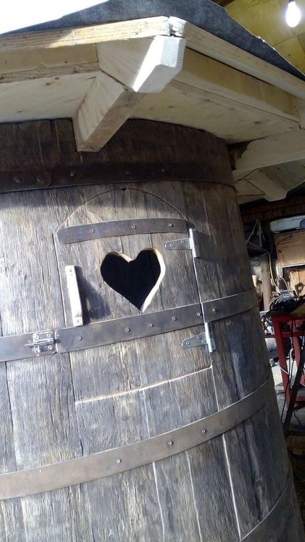 Fantastičan projekat porodice Milijanović iz Lajkovca: od stare kace do kućice za decu iz bajke (FOTO)