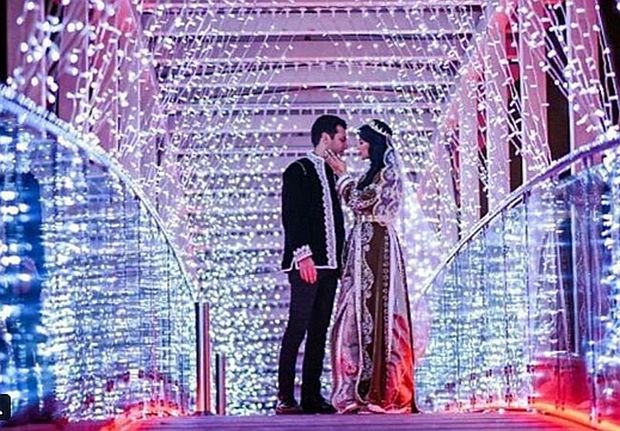 Romantično i spektakularno venčanje Savaša iz serije  "Ljubav i kazna": zašto je glumac Murat Jildirim na svadbi dobio veliki aplauz (FOTO + VIDEO)