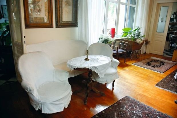 VESNA ČIPČIĆ - PORODIČNA KUĆA U BEOGRADU: pogledajte elegantan dom u carstvu uspomena srpske glumice (FOTO)