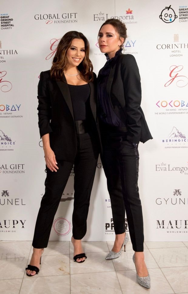 ELEGANTNO ODELO KOJE TREBA DA IMA SVAKA MODERNA ŽENA: evo kako da se obučete u crno i izgledate zanosno kao Viktorija Bekam i Eva Longorija FOTO)