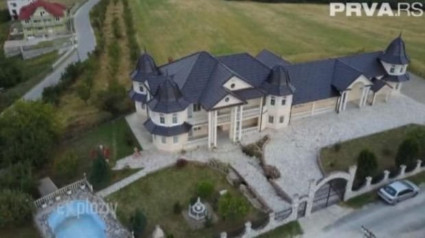 OVO JE NAJBOGATIJE SELO U SRBIJI: zaposlili su se u Beču, a onda su sazidali dvorce umesto kuća (FOTO + VIDEO)