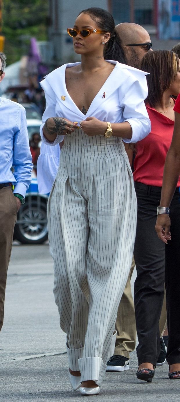 OVO SU NAJLEPŠE PANTALONE ZA 2018. GODINU: iznenadiće vas novi trend koji poznate žene obožavaju (FOTO)