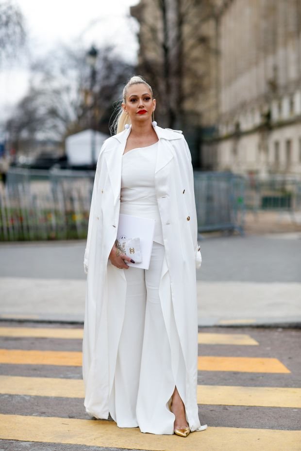 OVO JE HIT ODEĆA ZA ZIMU 2018. GODINE: pogledajte popularne kapute, pantalone i čizme koje nose moderne žene na ulicama Pariza (FOTO)