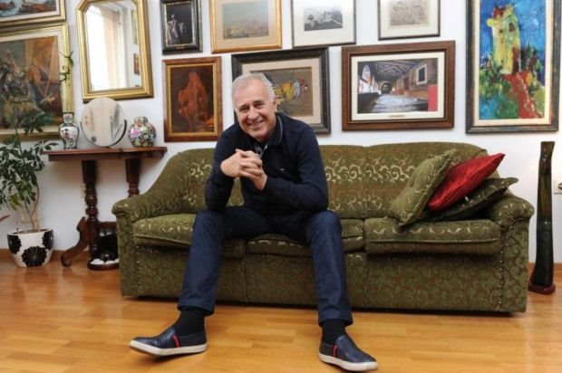 POZNATI NOVINAR VANJA BULIĆ OTKRIVA TAJNE PORODIČNOG DOMA: ovako je stan uredila moja supruga Slađa (FOTO)