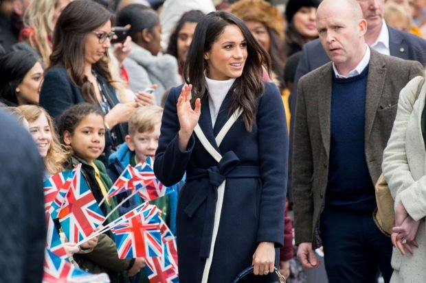 OVO NIKAKO NIJE SMELA DA URADI! KRALJICA ĆE POLUDETI: pogledajte kako je Megan Markl prekršila važno pravilo kraljevske porodice (FOTO)