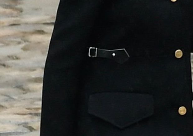 NAJTUŽNIJE MODNO IZDANJE BRIŽIT MAKRON: Prva dama Francuske u dubokoj crnini (FOTO)
