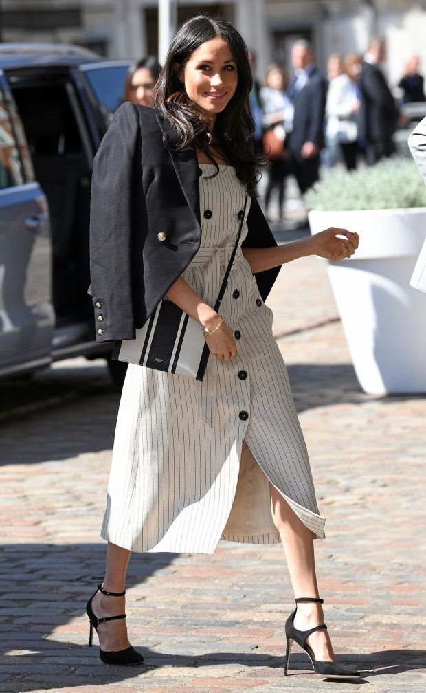 ŽENE SU POLUDELE ZA NOVOM ODEĆOM MEGAN MARKL: oduševiće vas haljina i sako nove engleske princeze (FOTO)