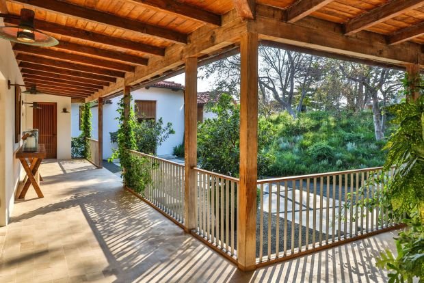 NAJLEPŠA VILA SA POGLEDOM NA MORE: zavirite u luksuzan dom supermodela Sindi Kraford prodat za neverovatnih 45 miliona dolara