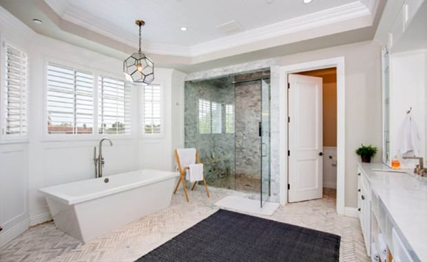 KOŠARKAŠKA ZVEZDA NBA ŽIVI U CARSTVU LUKSUZA: kuća vredna 12 miliona dolara ima najlepši bazen i teren za basket (FOTO)