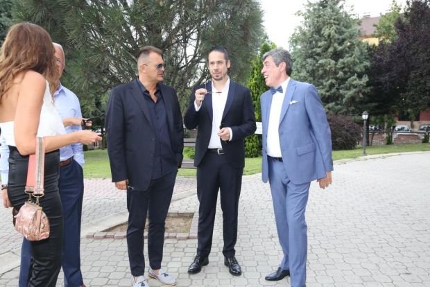 Filip Živojinović peva sa Aleksandrom Prijović