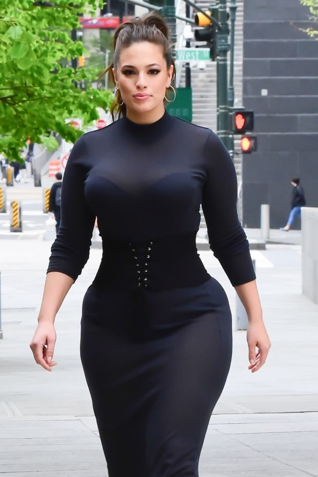 MODA ZA DAME SA OBLINAMA ZA 2018: hit modeli haljina Ešli Grejem za sve seksi lepotice (FOTO)