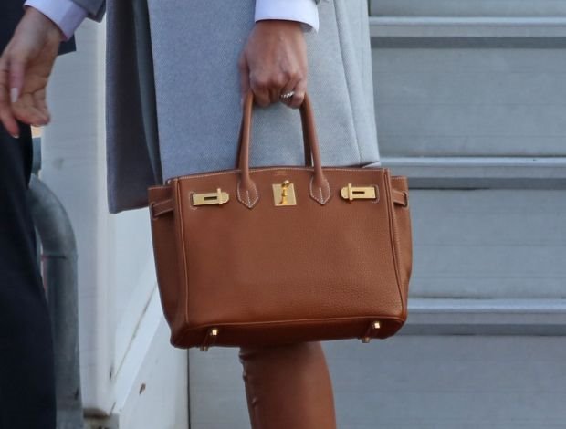 MELANIJA TRAMP OBUKLA JE OVE USKE PANTALONE I IZNENADILA CEO SVET: žene u svađi zbog skandalozne odeće Prve dame Amerike (FOTO)