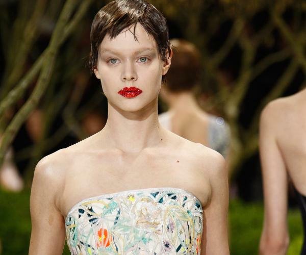 Zalizana kosa - trend za proleće 2013.