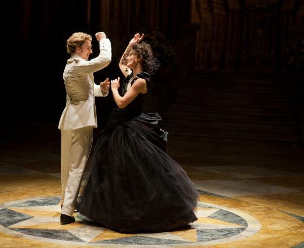 Nagrada za raskošne kostime u “Ani Karenjinoj”