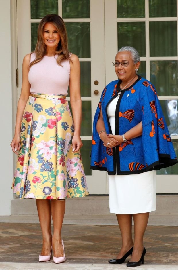 MELANIJA TRAMP ŠOKIRALA CELU AMERIKU: nećete verovati šta je Prva dama Amerike obula za rad u bašti (FOTO)