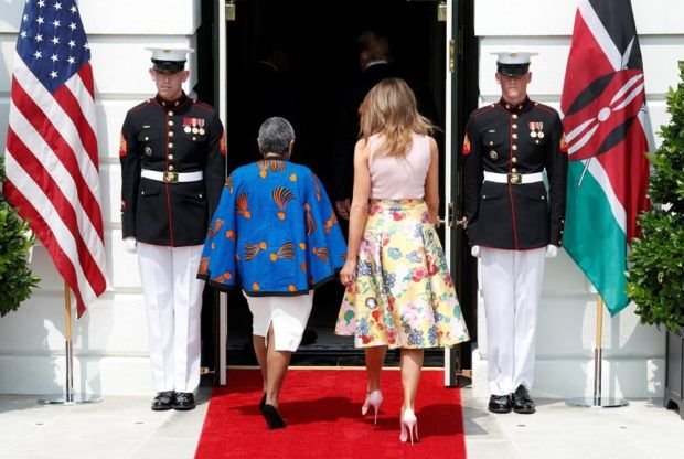 MELANIJA TRAMP ŠOKIRALA CELU AMERIKU: nećete verovati šta je Prva dama Amerike obula za rad u bašti (FOTO)