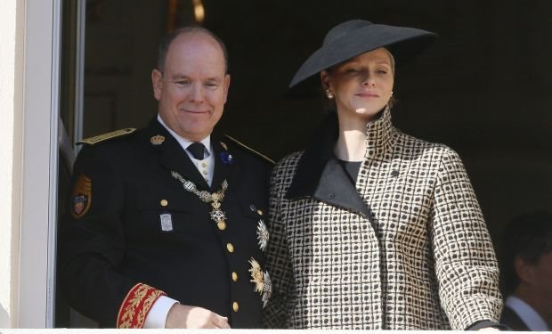 DA LI JE OVA LEPOTICA NASLEDNICA GREJS KELI: priceza koja odiše elegancijom (FOTO)