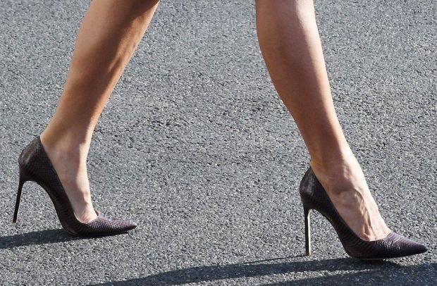 MELANIJA TRAMP ODUŠEVILA MODNE KRITIČARE: ovo je nova TRENDI boja koja će učiniti svaku kombinaciju efektnom (FOTO)