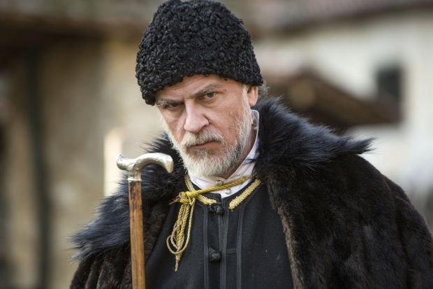 KAKO JE TV SERIJA KORENI USPELA DA POBEDI RIJALITI: scenarista Đorđe Milosavljević otkriva za kojeg glumca je pisao ulogu Aćima Katića