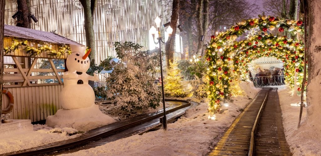 MIRISI CIMETA, SLATKIŠA I KUVANOG VINA: evo gde su najlepši i najstariji božićni vašari u Evropi