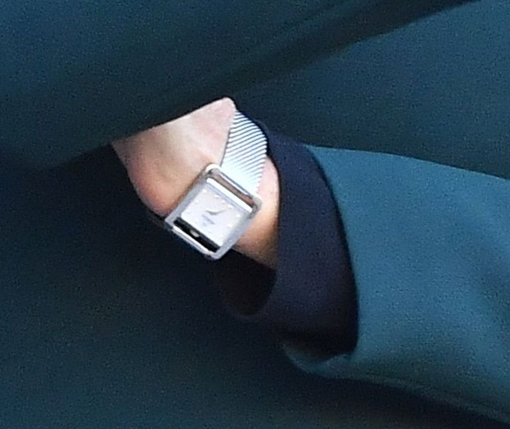 BRIŽIT MAKRON PONOVO U CENTRU PAŽNJE: da li je ova haljina prekratka za ovakav događaj (FOTO)