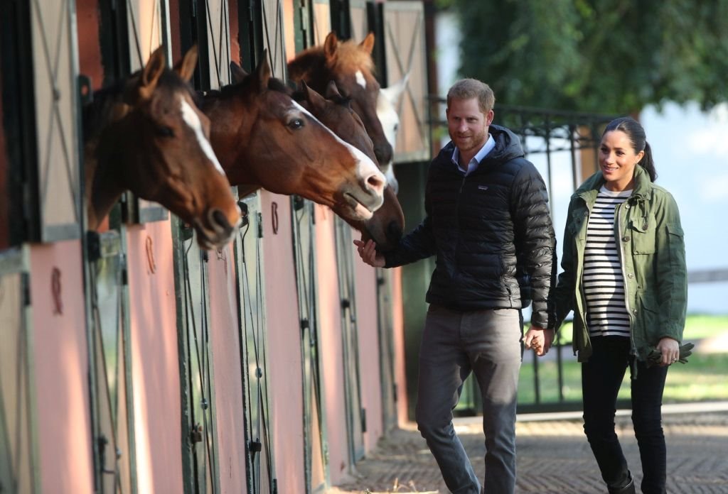 TRUDNIČKE HALJINE MEGAN MARKL OČARALE CEO INTERNET: najbolje odevne kombinacije za trudnicu u svečanim i dnevnim prilikama (FOTO)