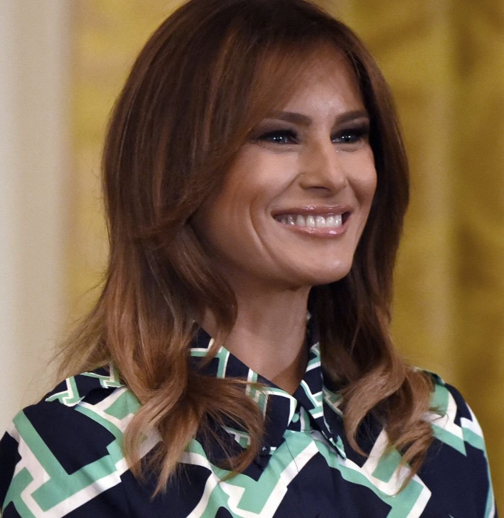 HALJINA KOJA ISTIČE STRUK: Melanija Tramp zablistala u prolećnom modelu koji pristaje svakoj građi tela (FOTO)