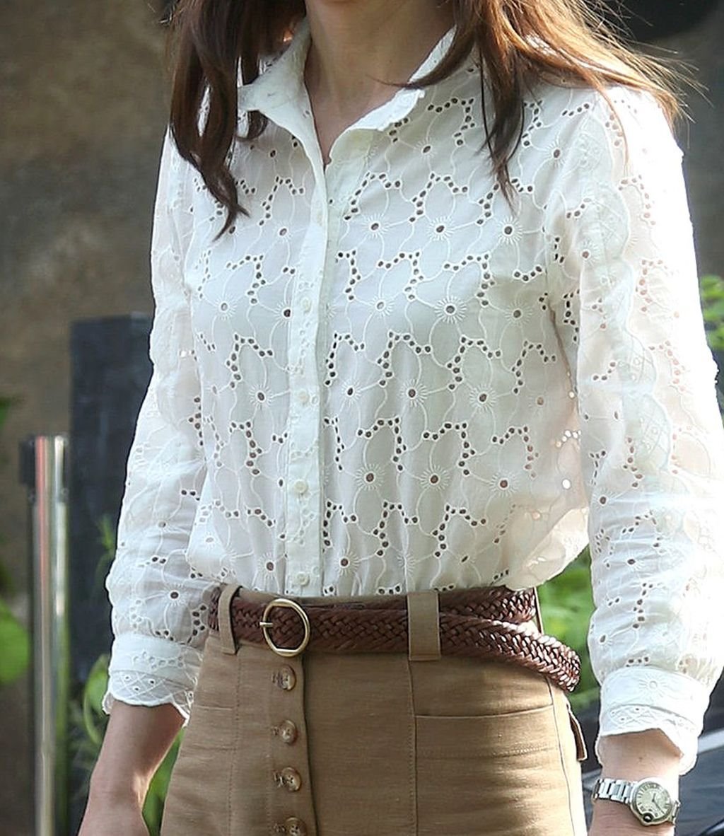 KEJT MIDLTON ODUŠEVILA SVE ŽENE U LEŽERNOJ KOMBINACIJI ZA SVAKI DAN: evo kako da izgledate moderno u pantalonama i patikama (FOTO)