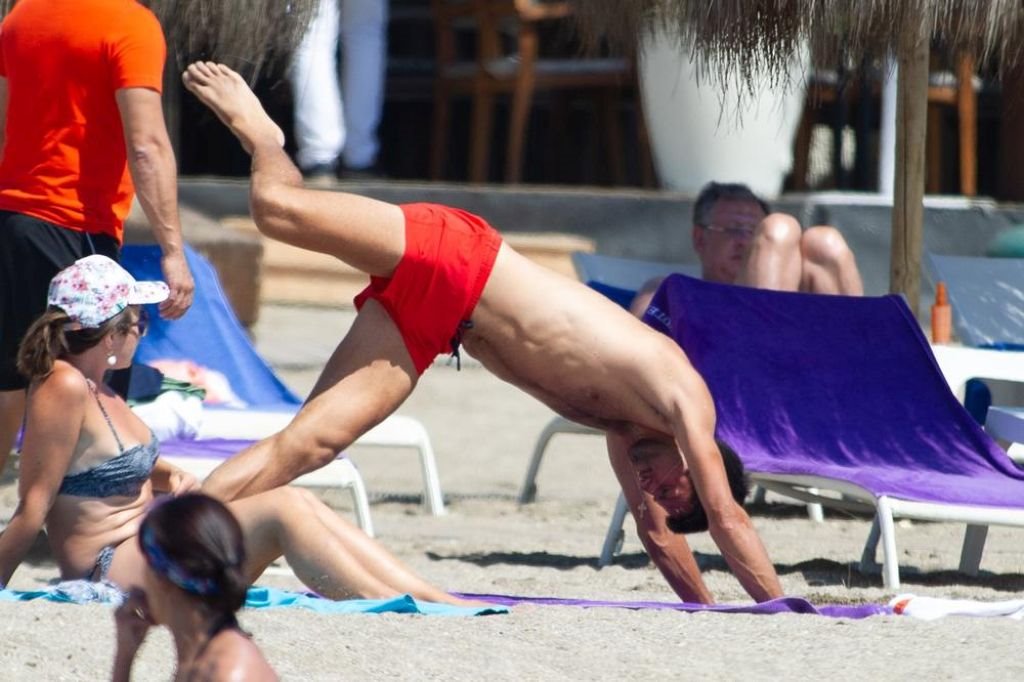NOVAK ĐOKOVIĆ NA LETOVANJU: uživanje na plaži, evo kuda su otputovali Jelena, Tara i Stefan posle Hrvatske (FOTO)