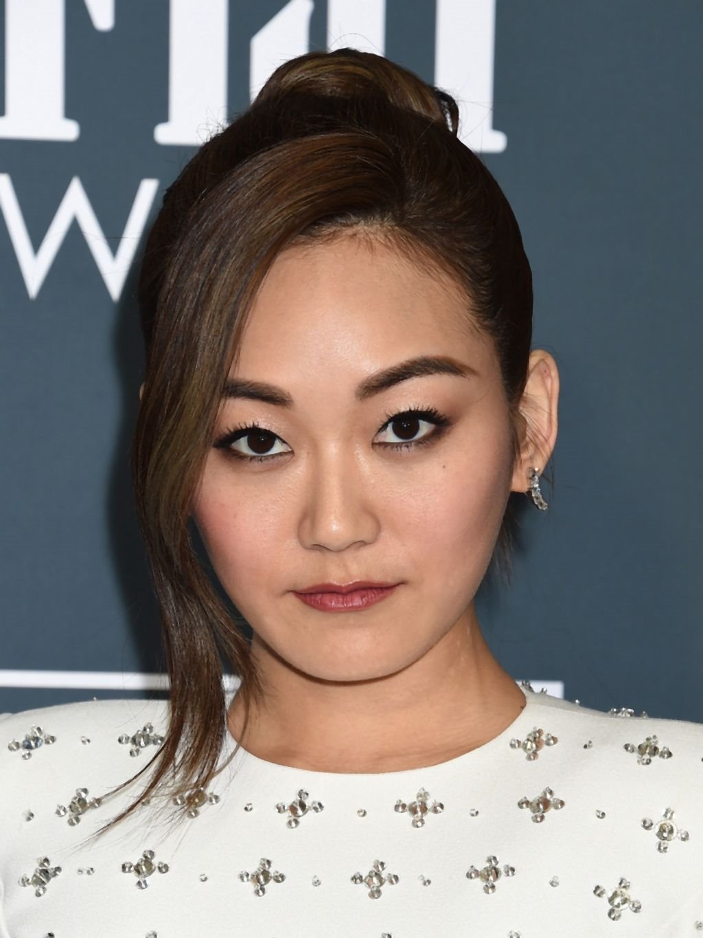 PUNĐA JE HIT FRIZURA ZA 2020: kako da napravite punđu kao slavne glumice sa kratkom i dugom kosom (FOTO)