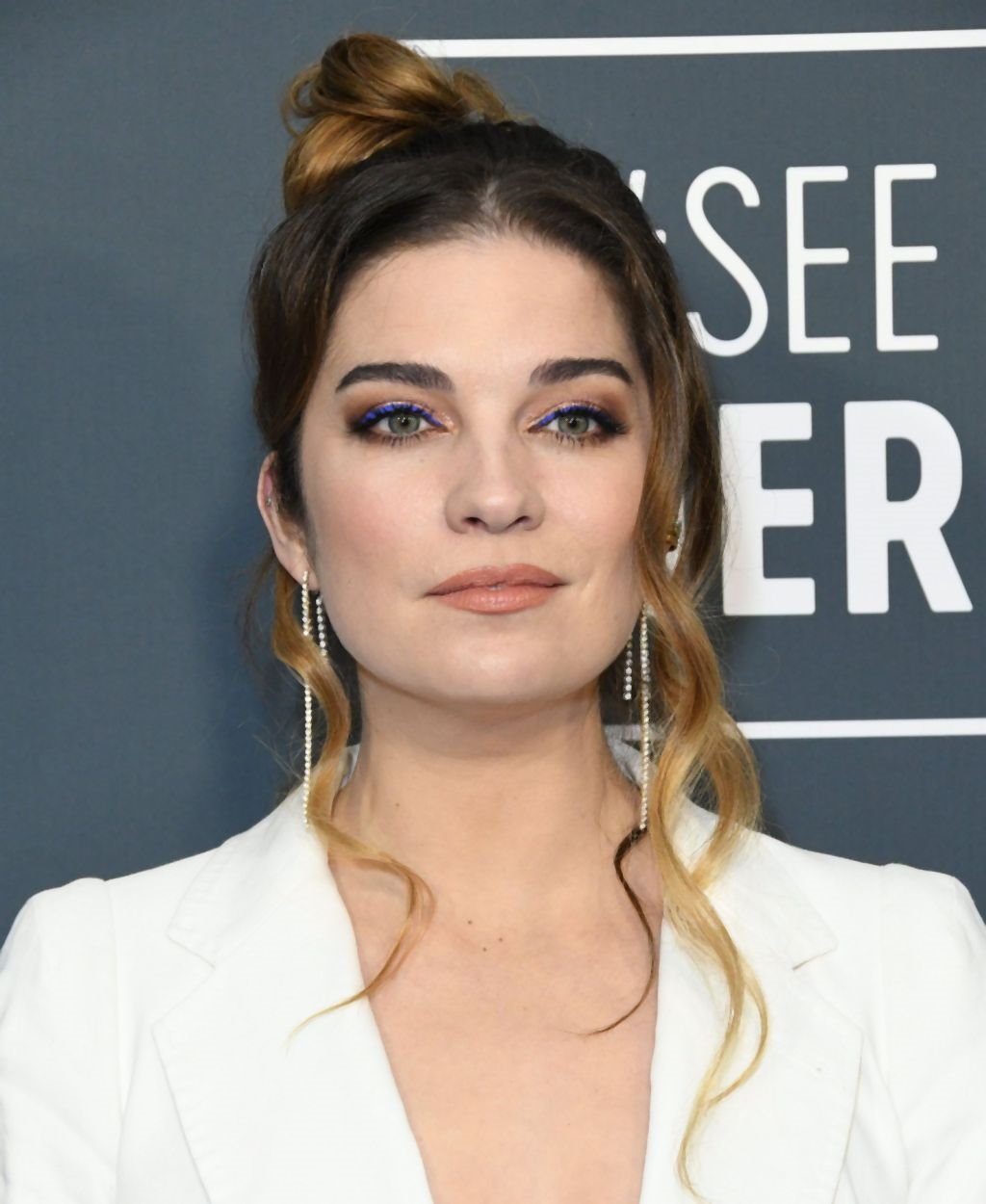 PUNĐA JE HIT FRIZURA ZA 2020: kako da napravite punđu kao slavne glumice sa kratkom i dugom kosom (FOTO)