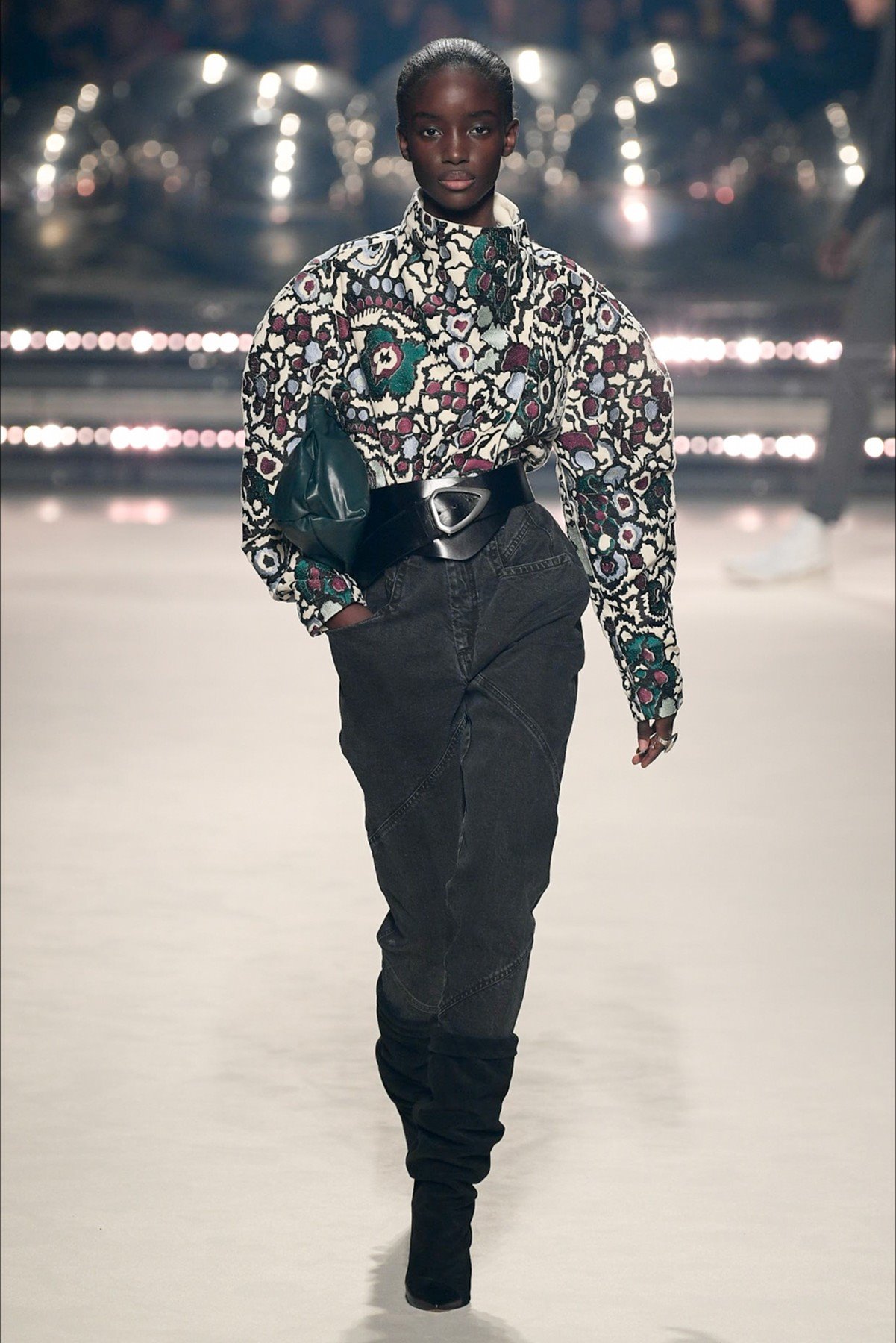 NAJLEPŠA MODA ZA 2020: pantalone, jakne, haljine i suknje koje će SVE ŽENE obožavati (FOTO)