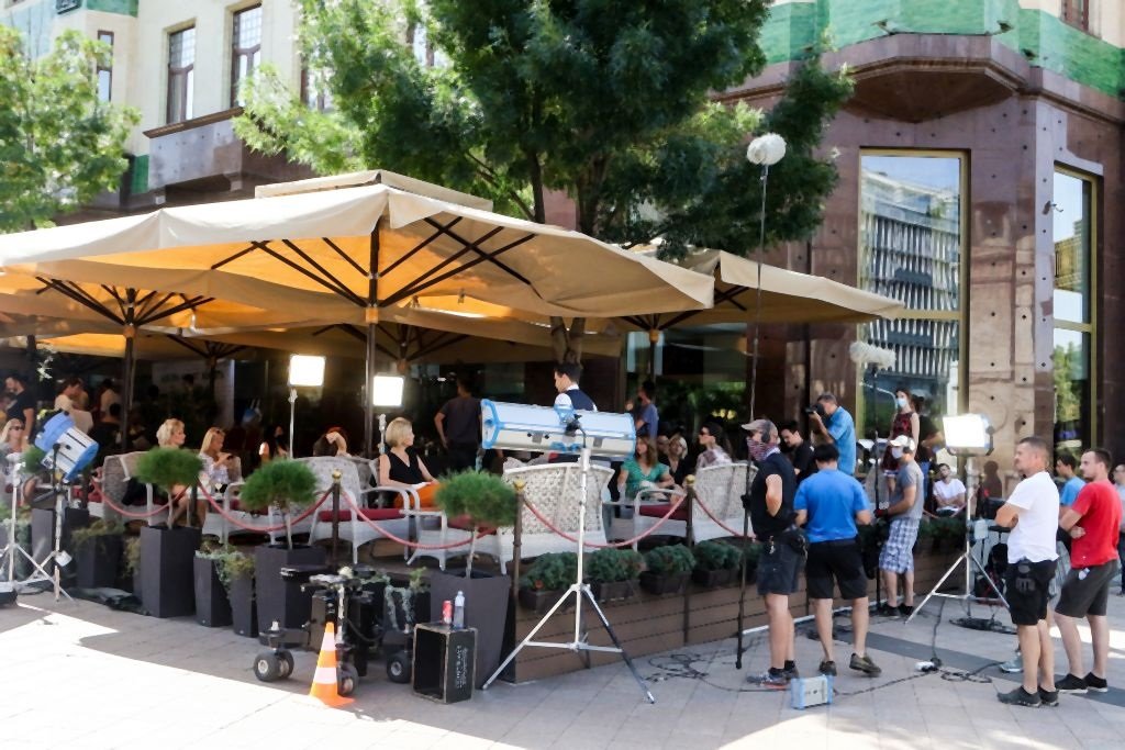 POČELO SNIMANJE NOVE SERIJE AZBUKA NAŠEG ŽIVOTA: TV serija po motivima romana Mirjane Bobić Mojsilović