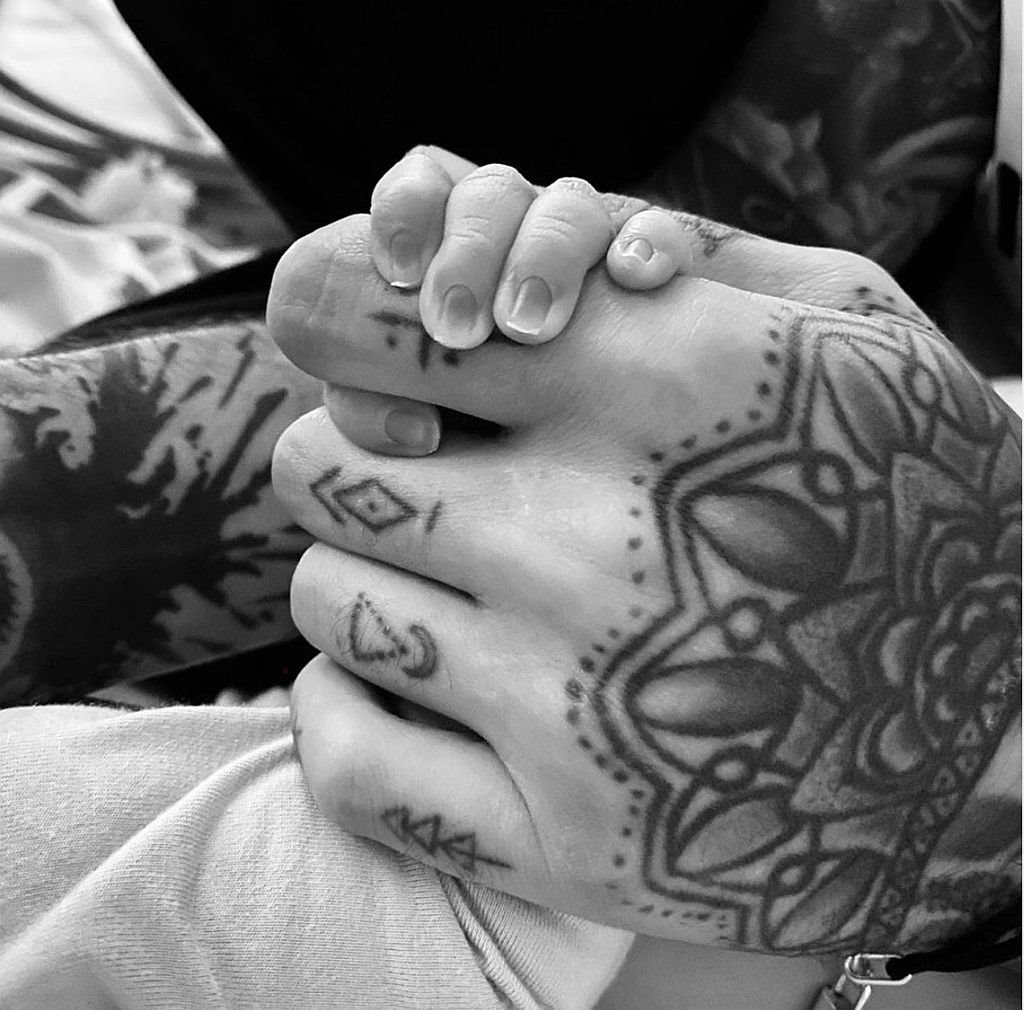 PORODILA SE ĐIĐI HADID: slavni muž manekenke oduševio porukom, ali deda je zbunio ceo svet